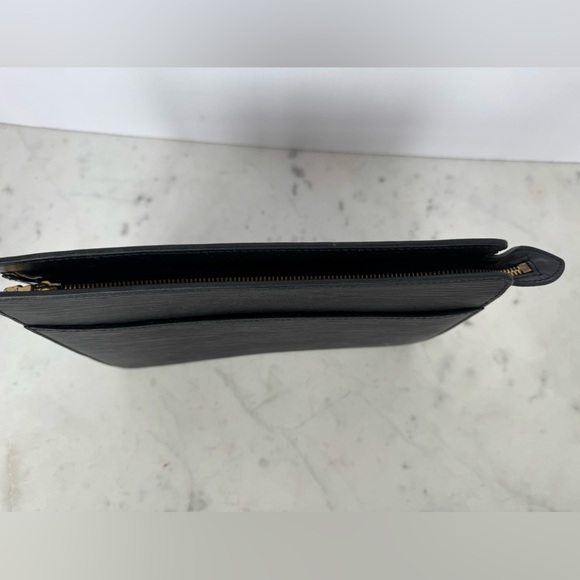 Louis Vuitton Black Epi Leather Zip Clutch - Picture 6 of 15